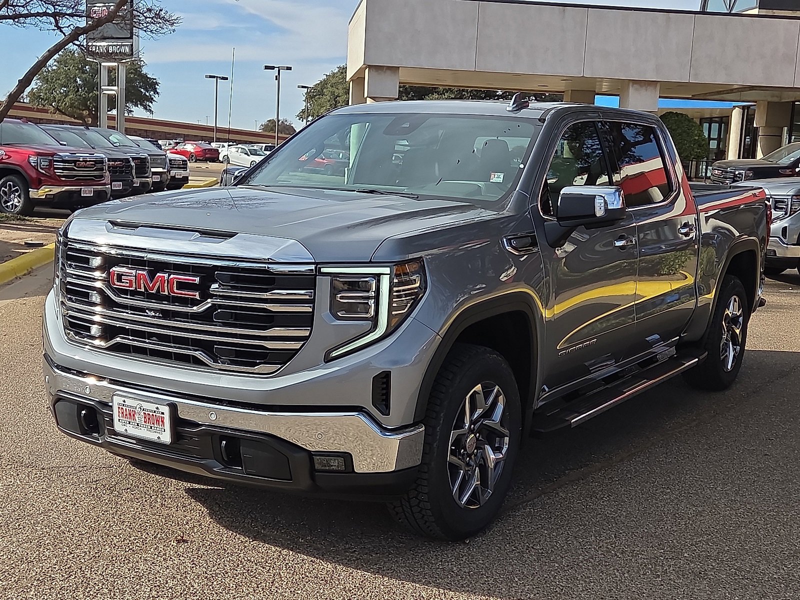 2026 GMC Sierra 1500 SLT's photo
