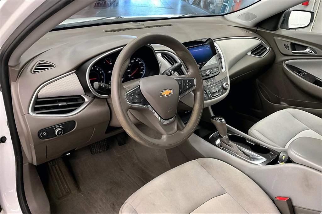 2020 Chevrolet Malibu LS photo 10