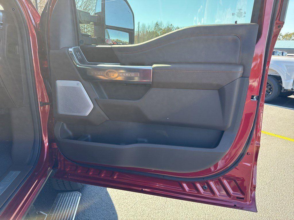 2025 Ford F-250 King Ranch photo 17