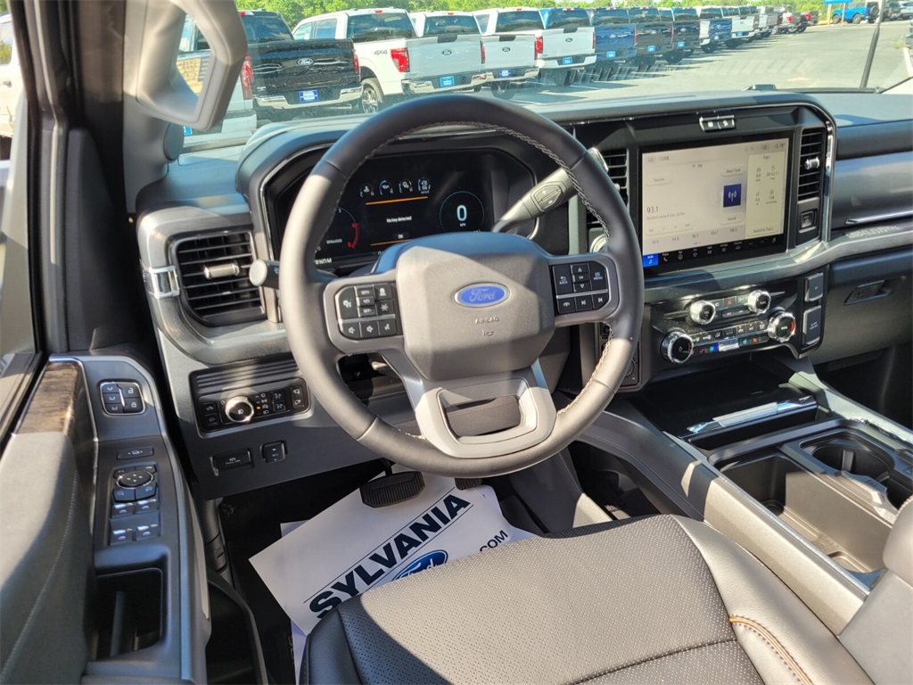 2025 Ford F-350 Lariat photo 7