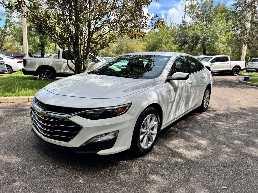 2024 Chevrolet Malibu 1LT photo 3