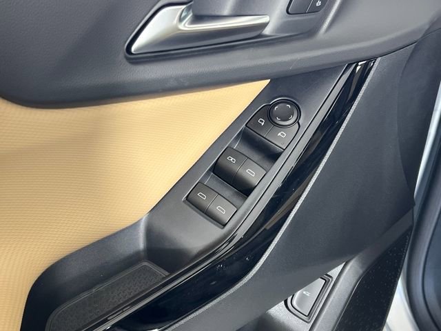 2026 Chevrolet Equinox ACTIV photo 6