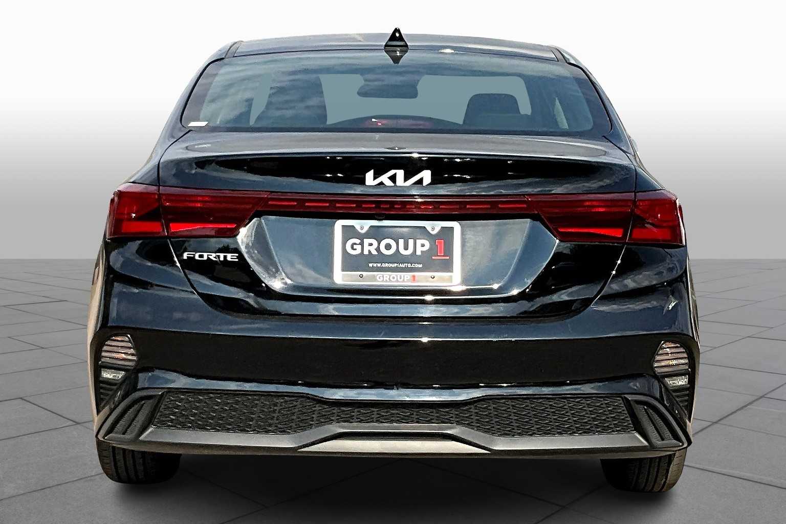2023 Kia Forte LXS photo 4
