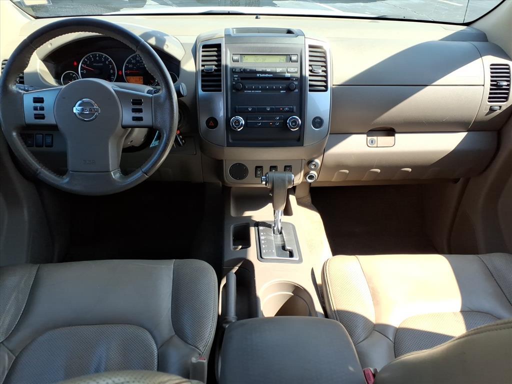 2012 Nissan Frontier SL photo 12