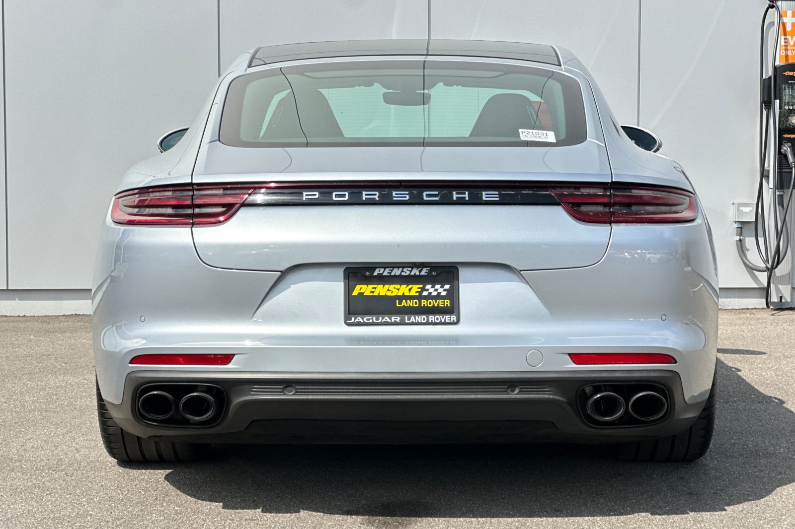 2018 Porsche Panamera 4 photo 5