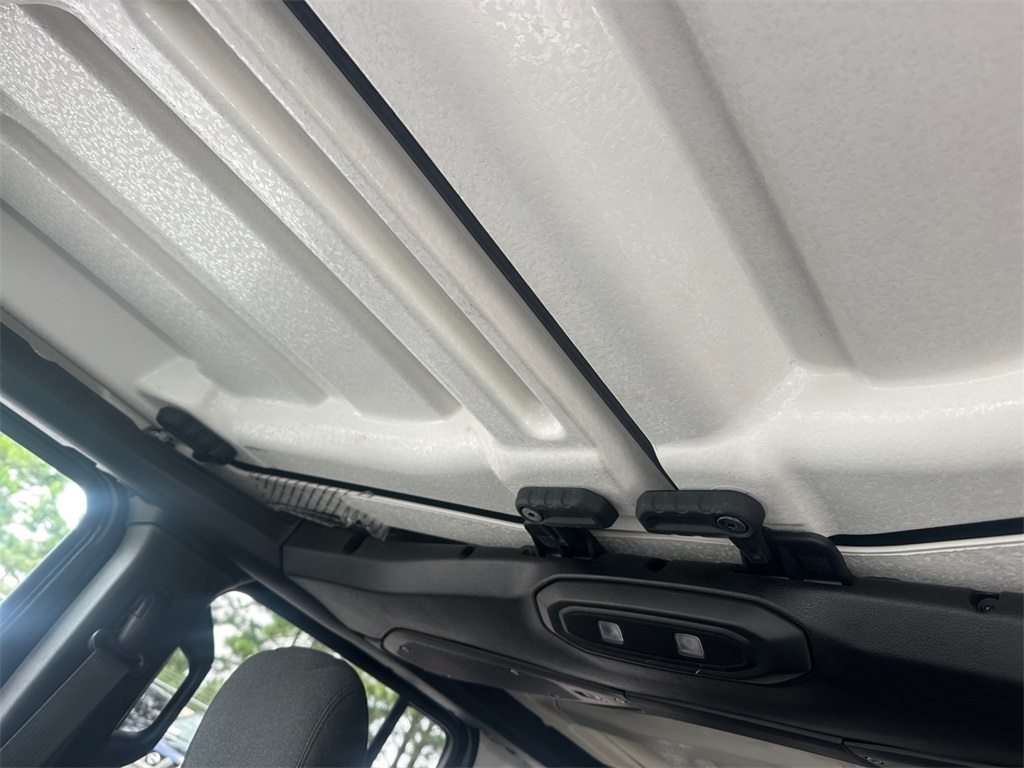 2024 Jeep Wrangler Sahara photo 22