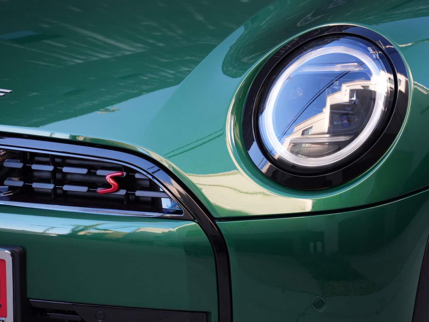 2026 Mini Cooper 2 Door Hardtop Signature photo 2