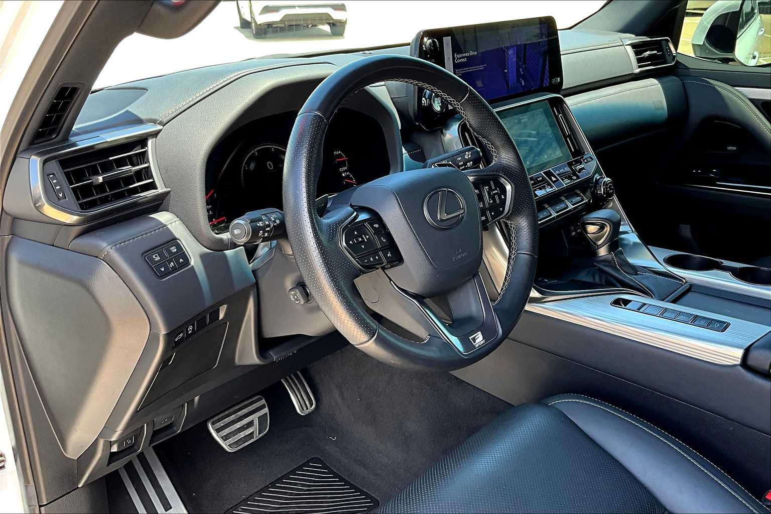 2024 Lexus LX 600 F SPORT photo 15