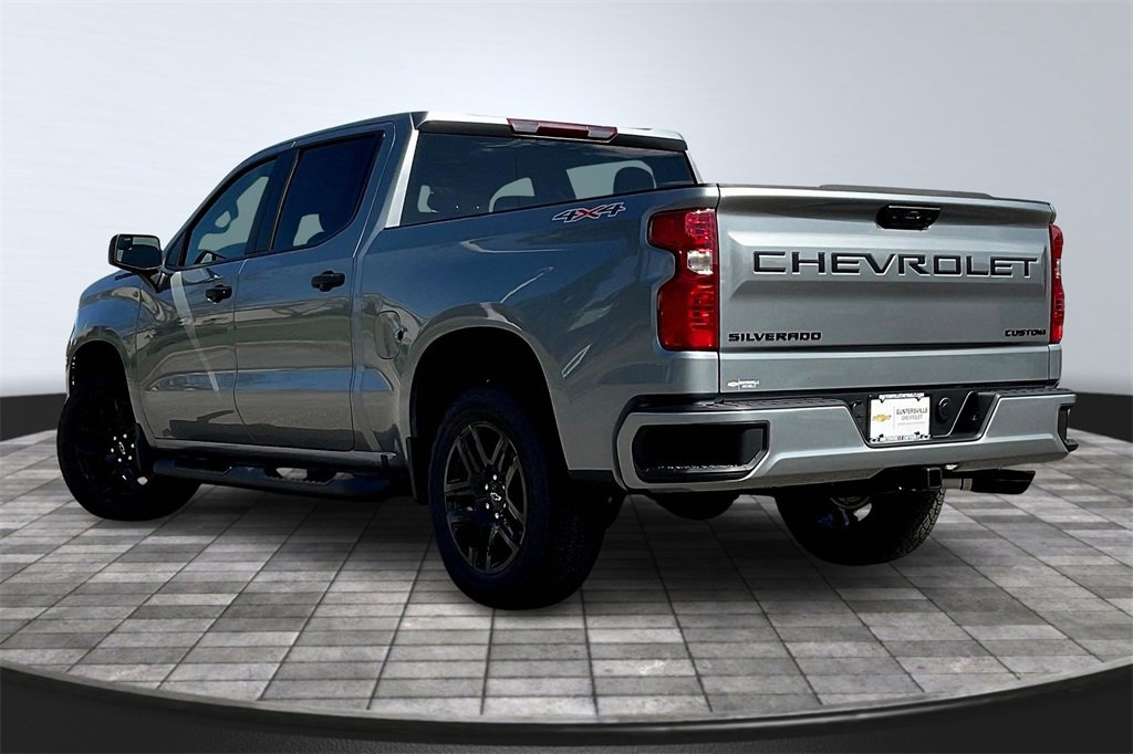 2026 Chevrolet Silverado 1500 Custom photo 3