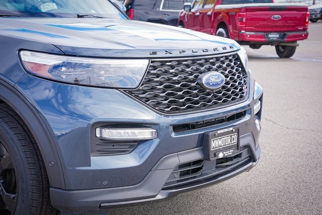 2022 Ford Explorer ST photo 4