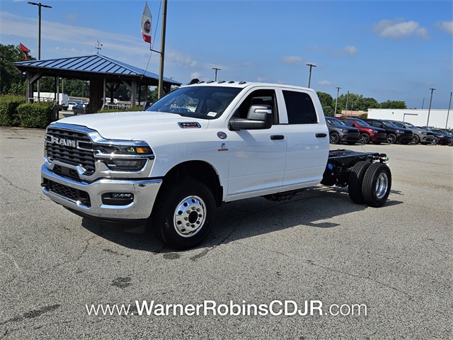 2025 Ram 3500 Tradesman photo 3