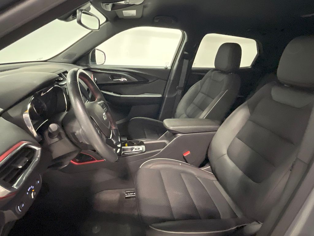 2023 Chevrolet Trailblazer RS photo 2
