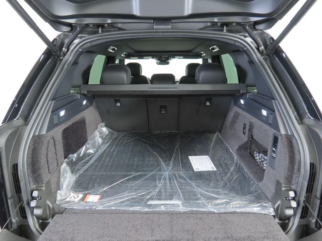 2025 Land Rover Range Rover SE photo 26