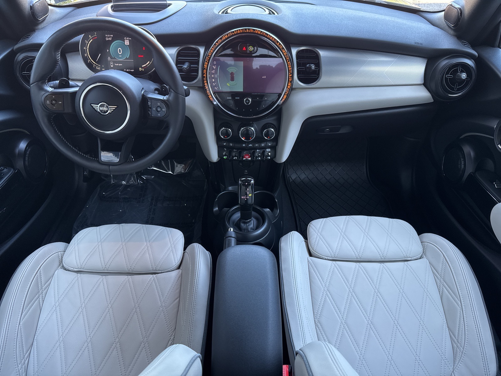 2023 Mini Cooper Convertible Iconic photo 3