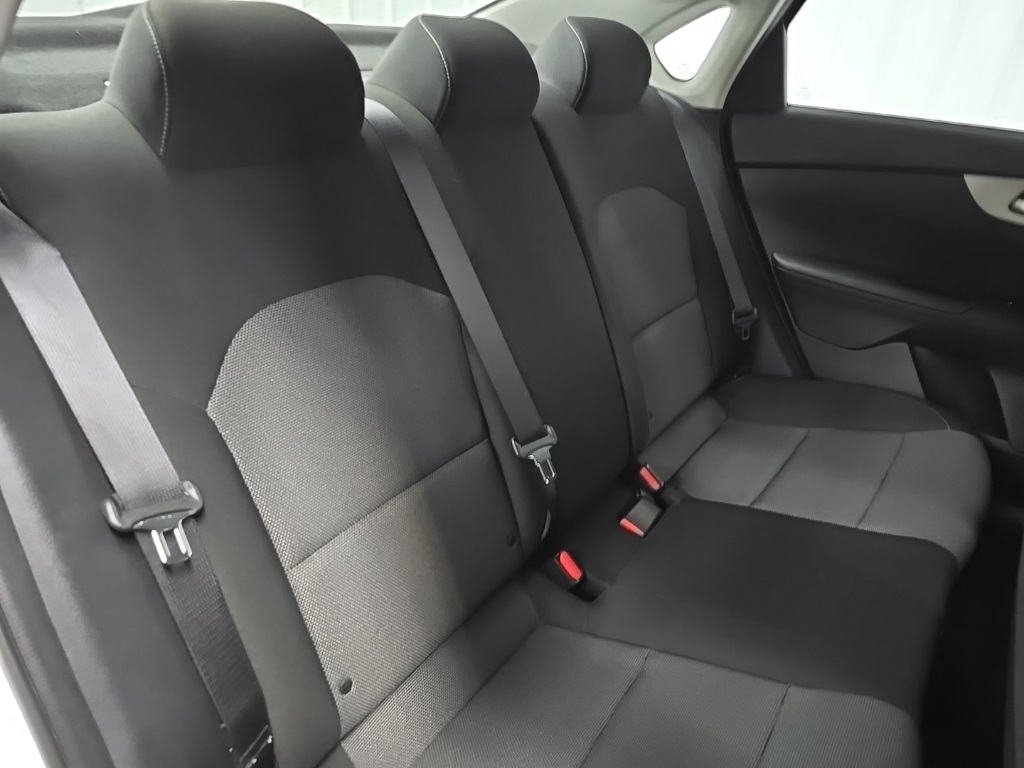 2022 Kia Forte LXS photo 16