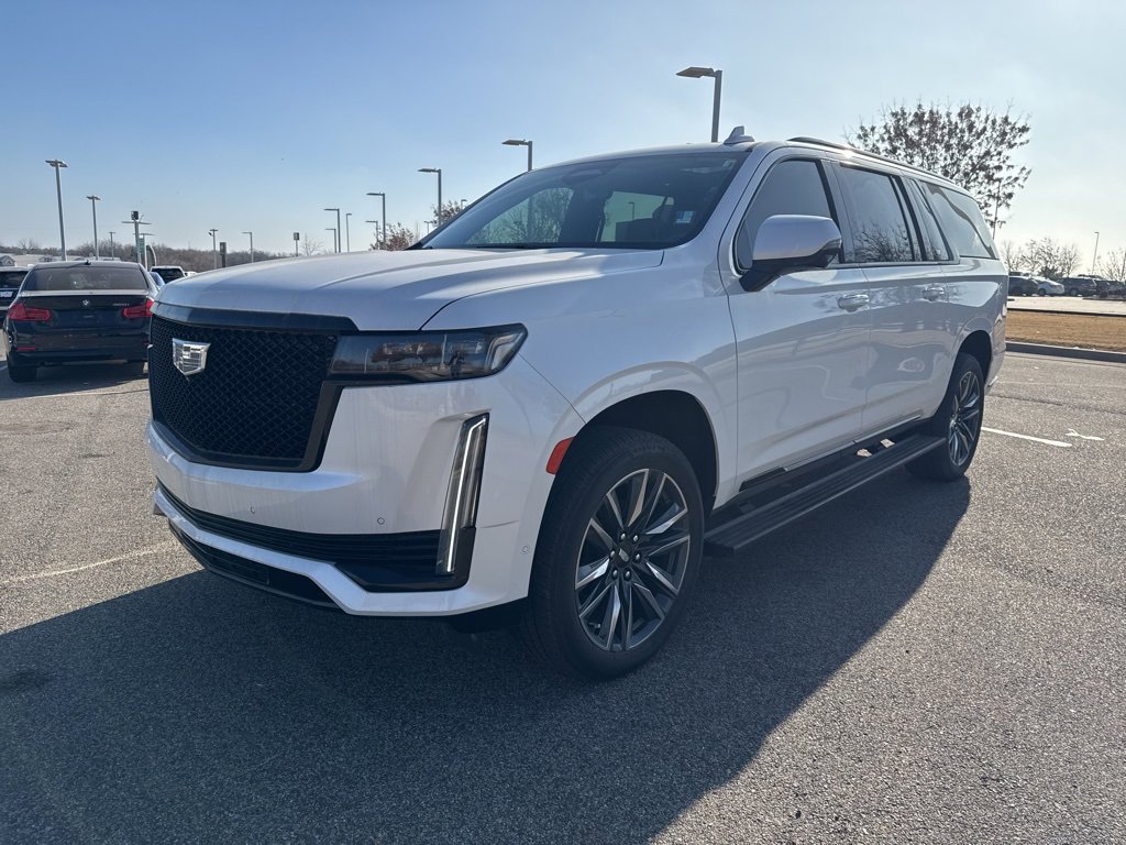 2023 Cadillac Escalade ESV Sport's photo