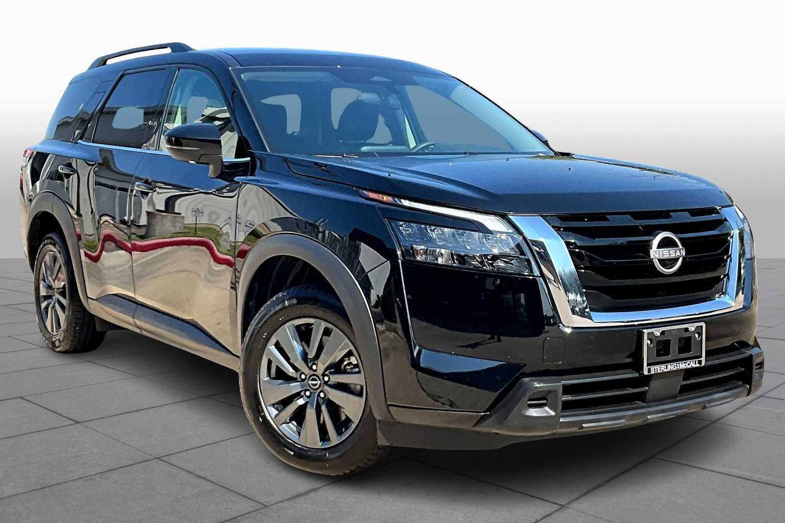 2024 Nissan Pathfinder SV photo 2