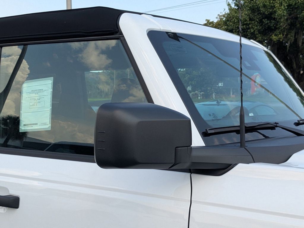 2025 Ford Bronco Base photo 11