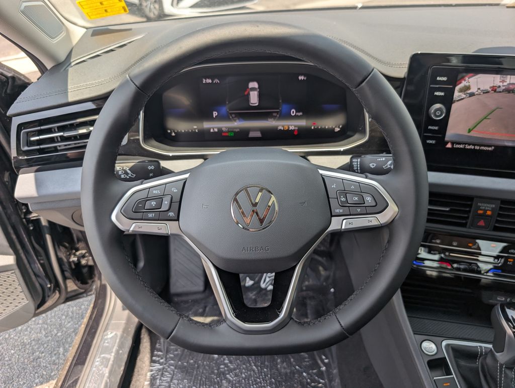 2025 Volkswagen Jetta 1.5T SE photo 14
