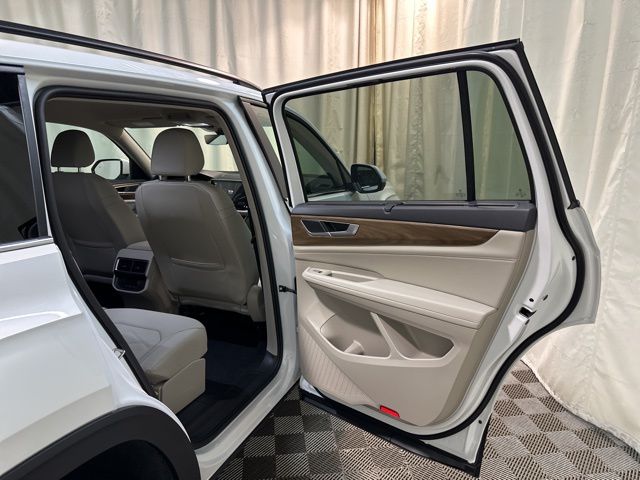 2026 Volkswagen Atlas SE Technology photo 33