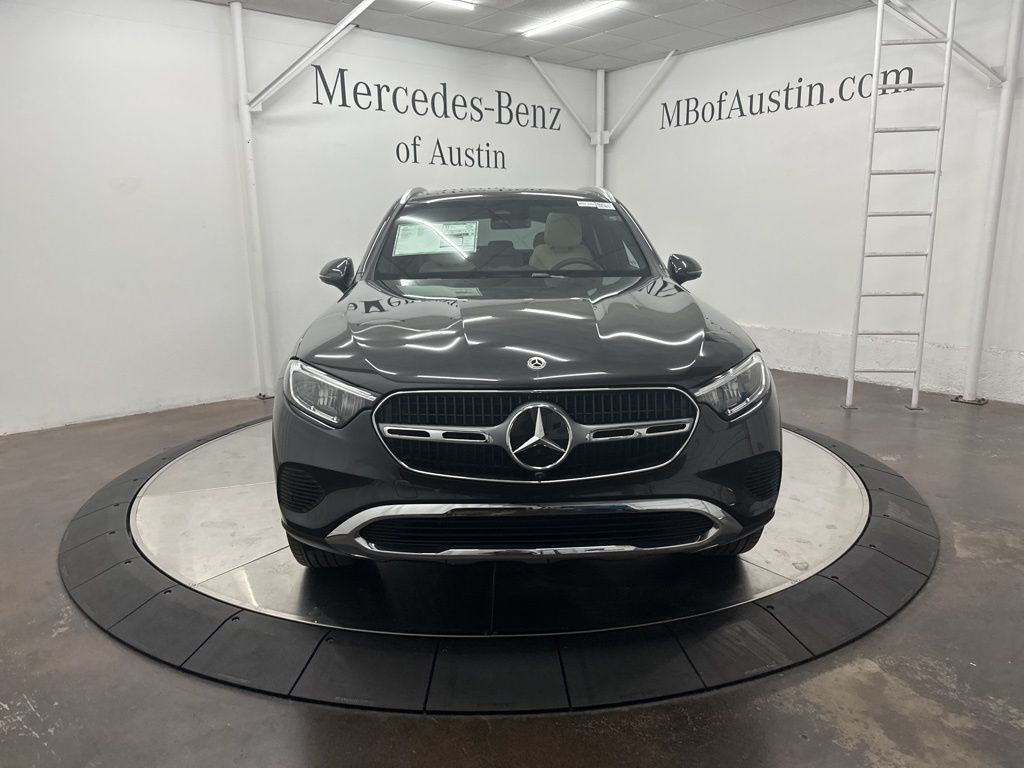 2026 Mercedes Benz GLC 300 photo 2