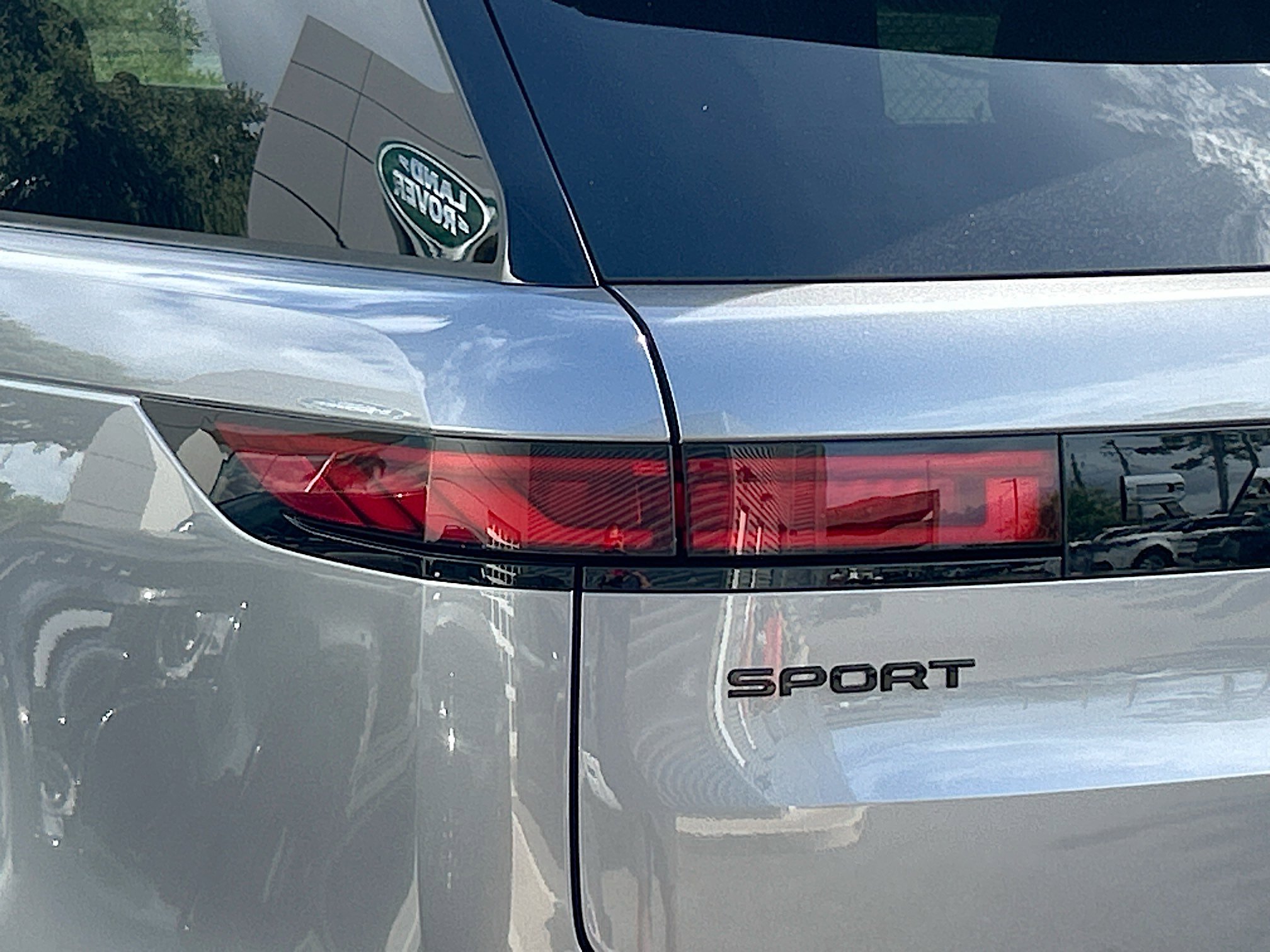 2025 Land Rover Range Rover Sport SE photo 7