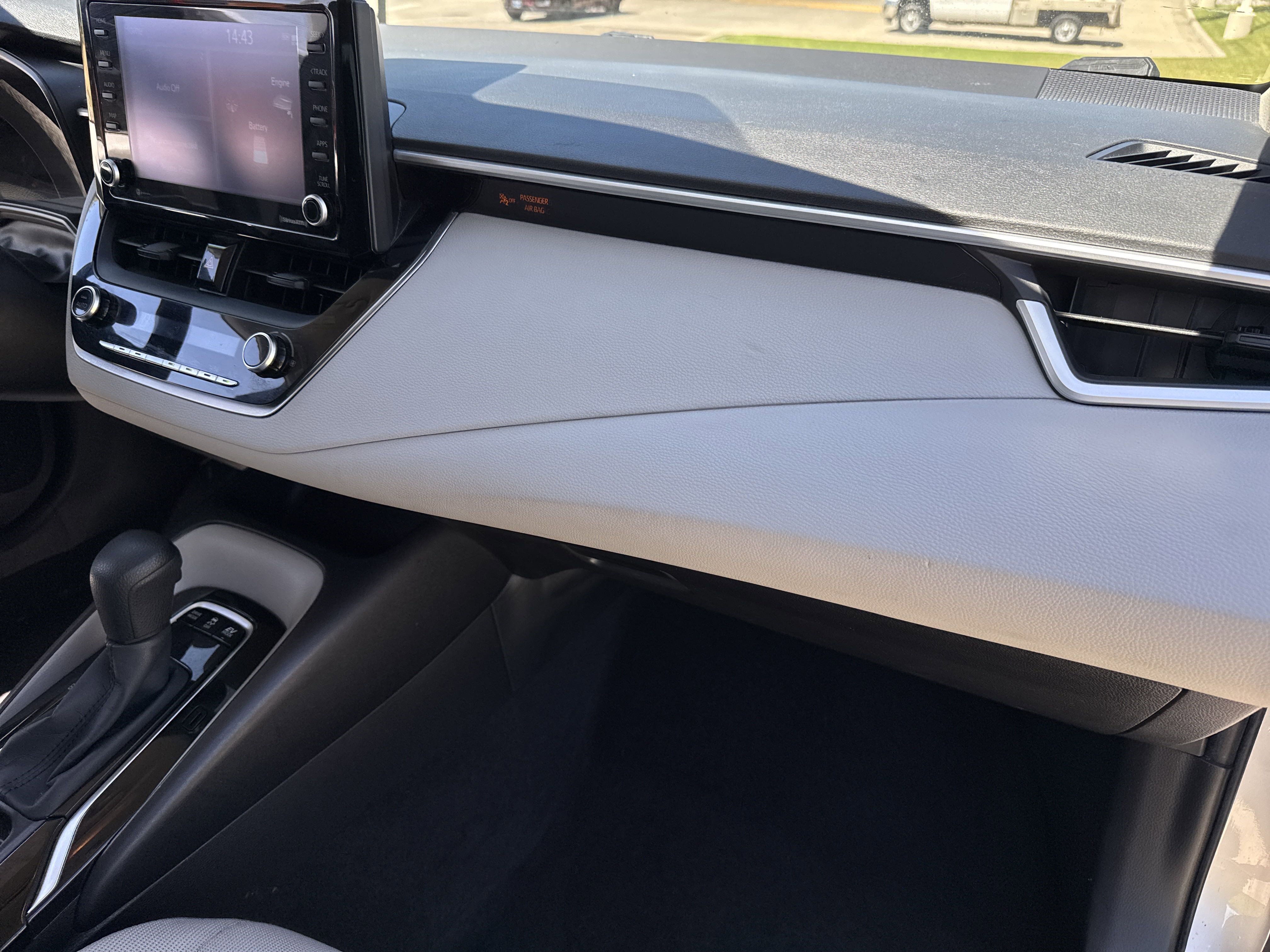 2022 Toyota Corolla Hybrid LE photo 15