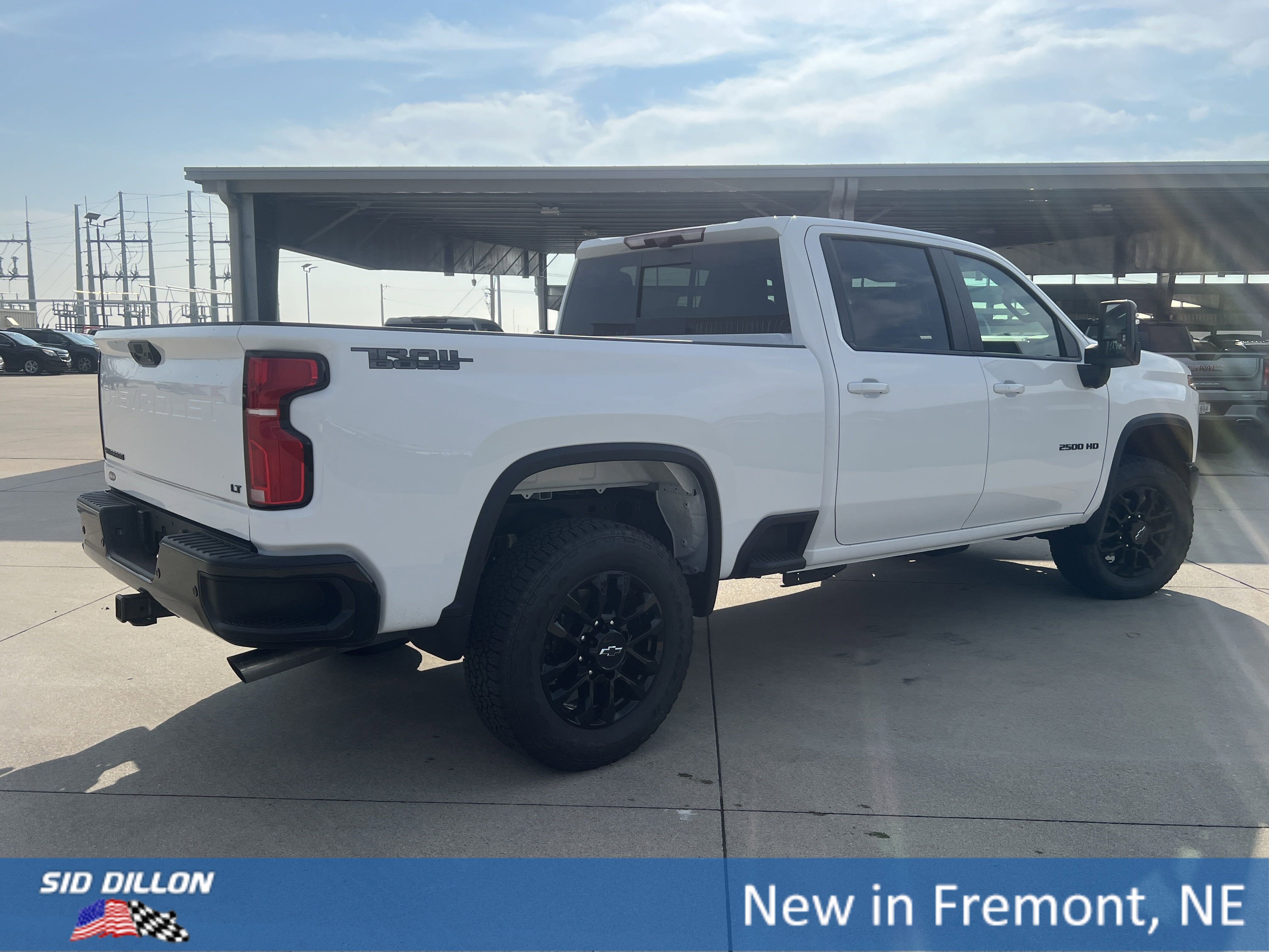 2025 Chevrolet Silverado LT photo 2