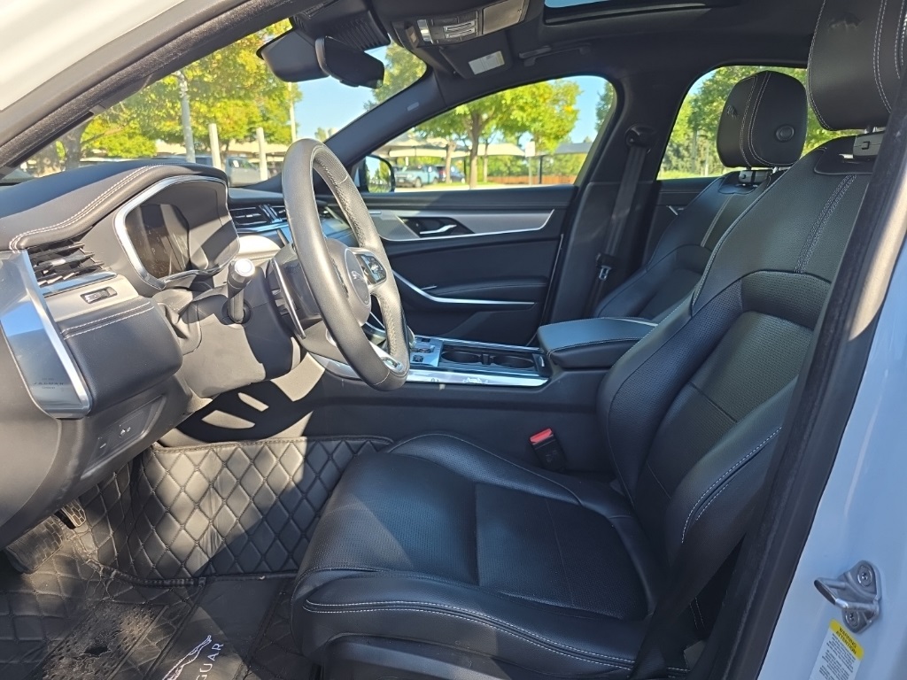2021 Jaguar XF R-Dynamic SE photo 12