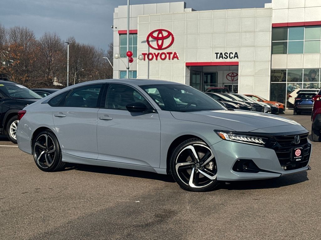 2022 Honda Accord Sport's photo