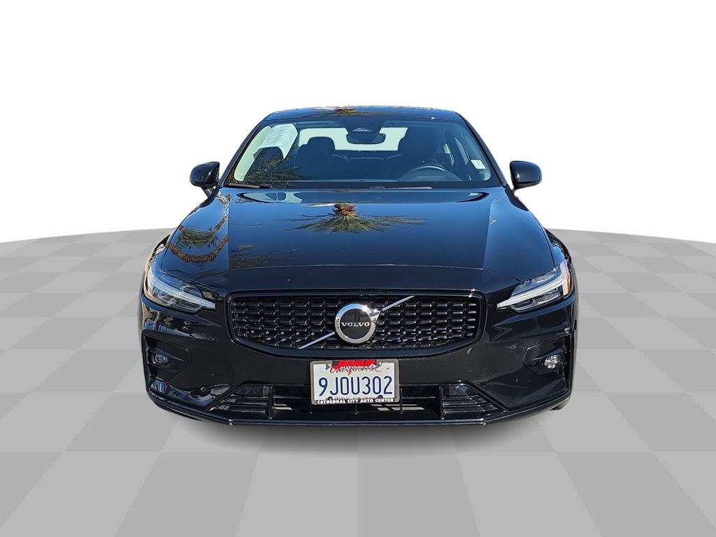 2024 Volvo S60 B5 Core photo 3
