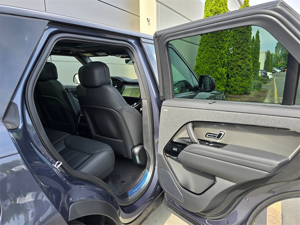 2025 Land Rover Range Rover Sport SE photo 25