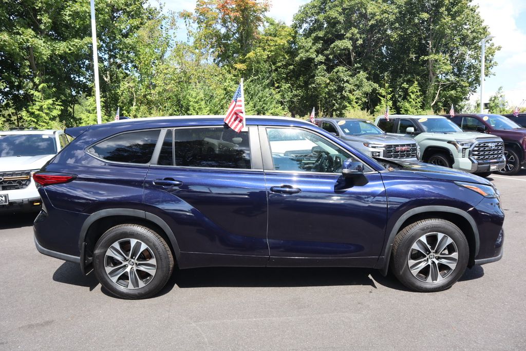 2023 Toyota Highlander XSE photo 4