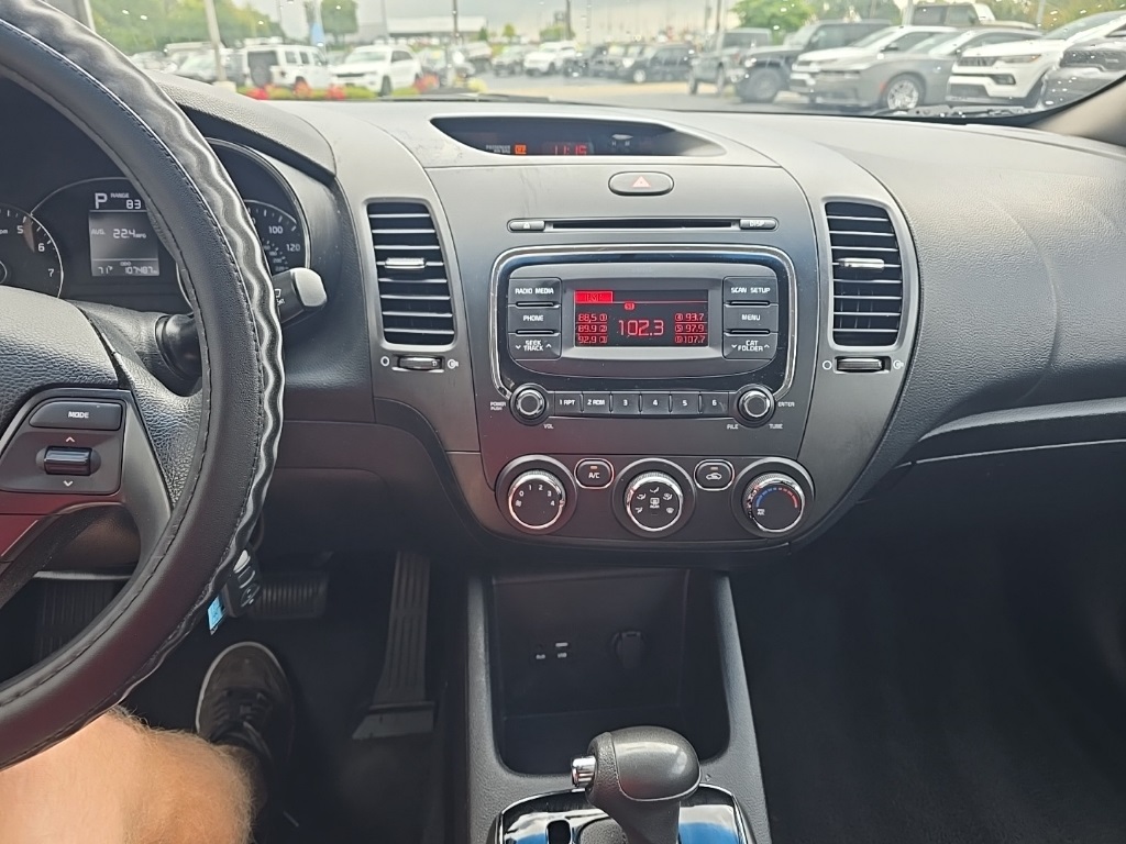 2017 Kia Forte LX Base photo 20
