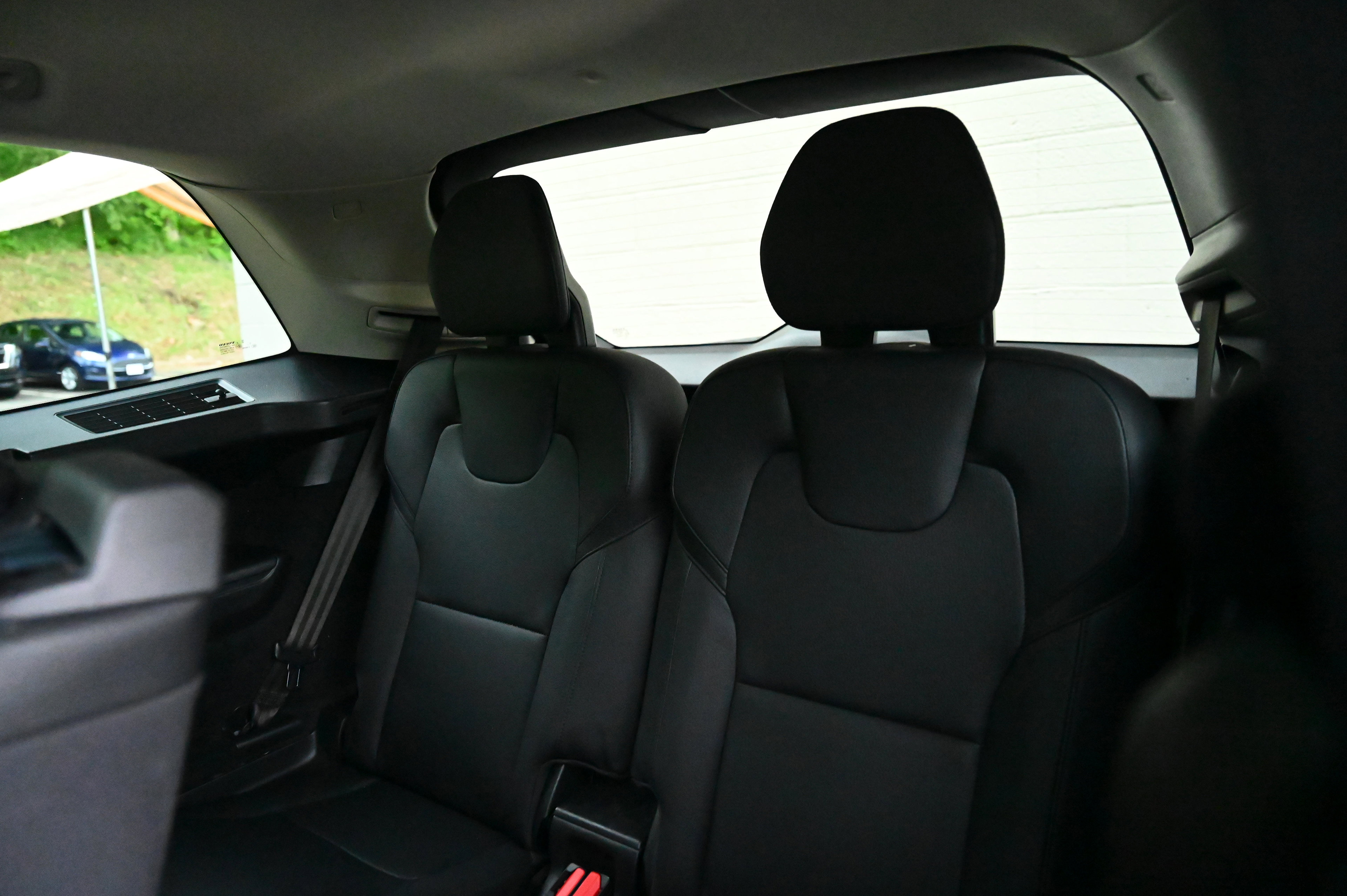 2022 Volvo XC90 T6 Momentum photo 23