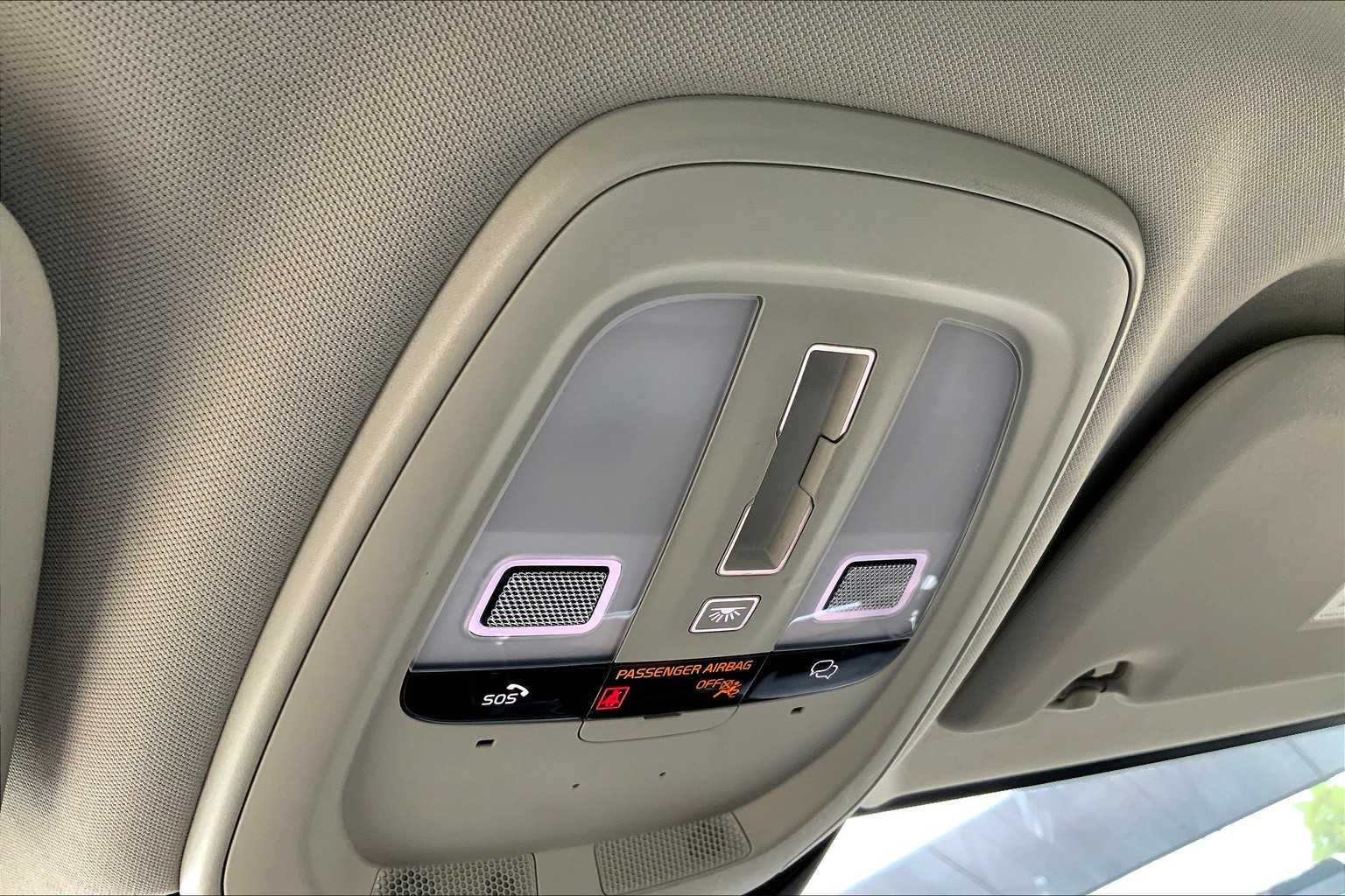 2024 Volvo S60 Plus photo 30