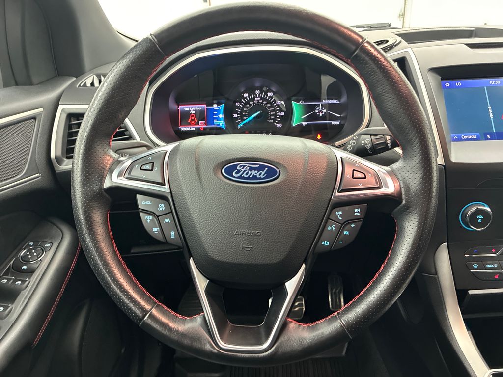 2020 Ford Edge ST photo 13