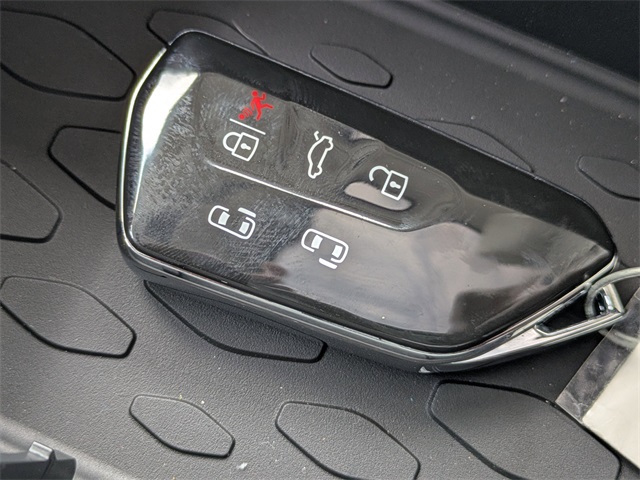 2025 Volkswagen ID. Buzz Pro Plus photo 24