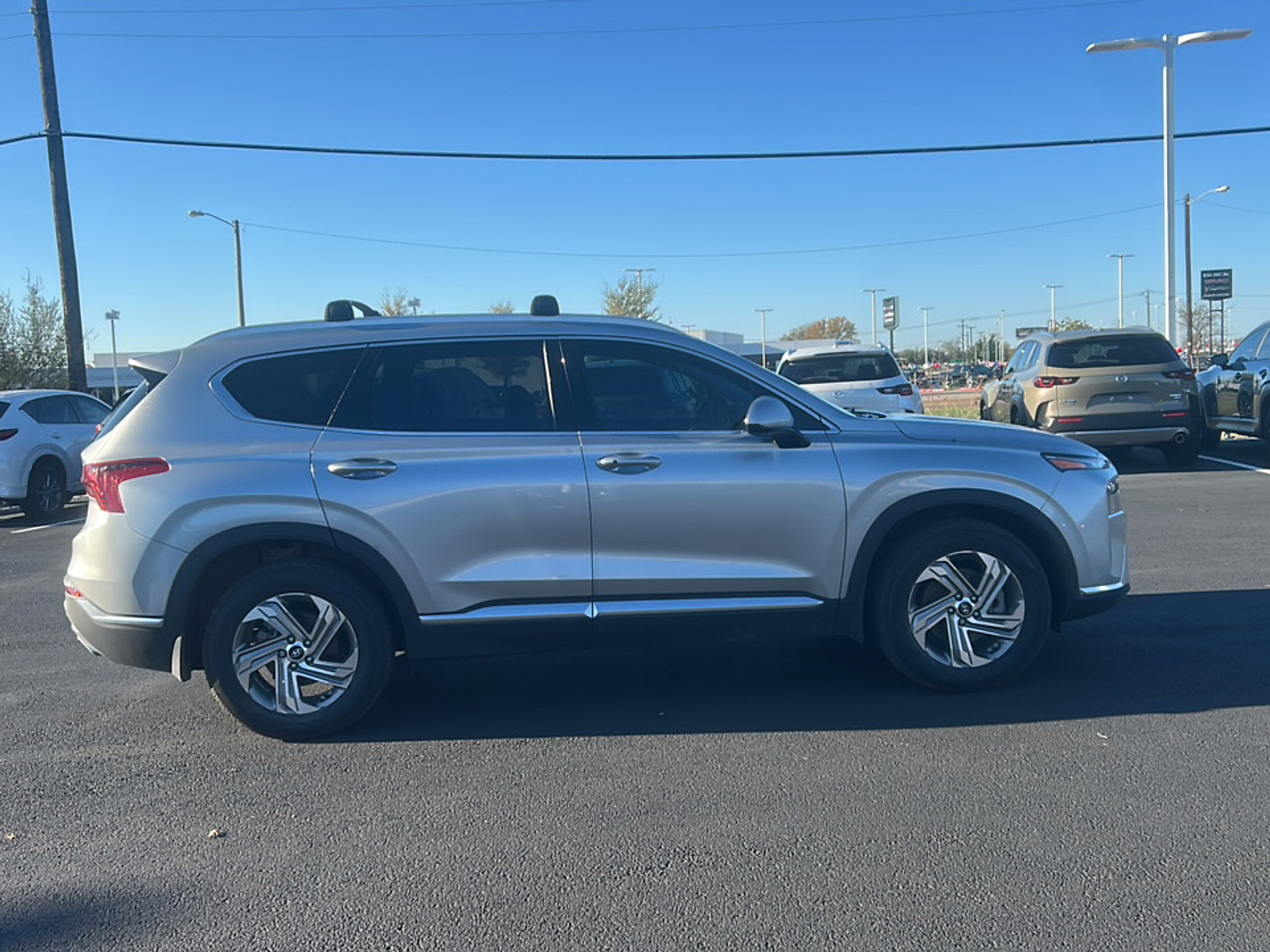 2022 Hyundai Santa Fe SEL photo 3