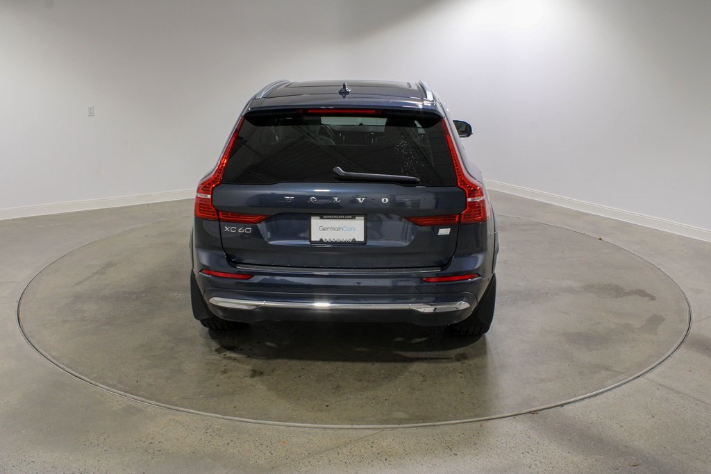 2023 Volvo XC60 Recharge Hybrid Ultimate photo 3