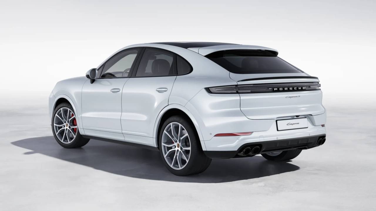 2026 Porsche Cayenne S Coupe photo 3