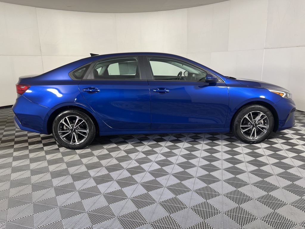 2023 Kia Forte LXS photo 12