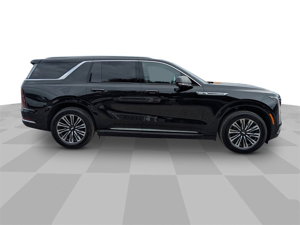 2026 Cadillac Escalade Luxury photo 2