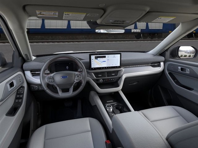2025 Ford Explorer photo 7