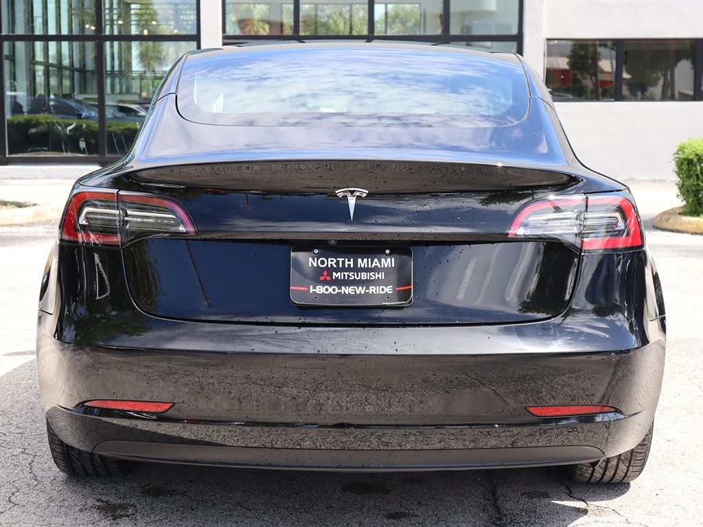 2021 Tesla Model 3 Standard Range Plus photo 8