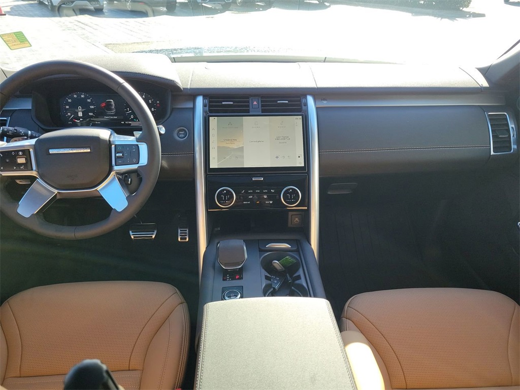 2025 Land Rover Discovery SE photo 18