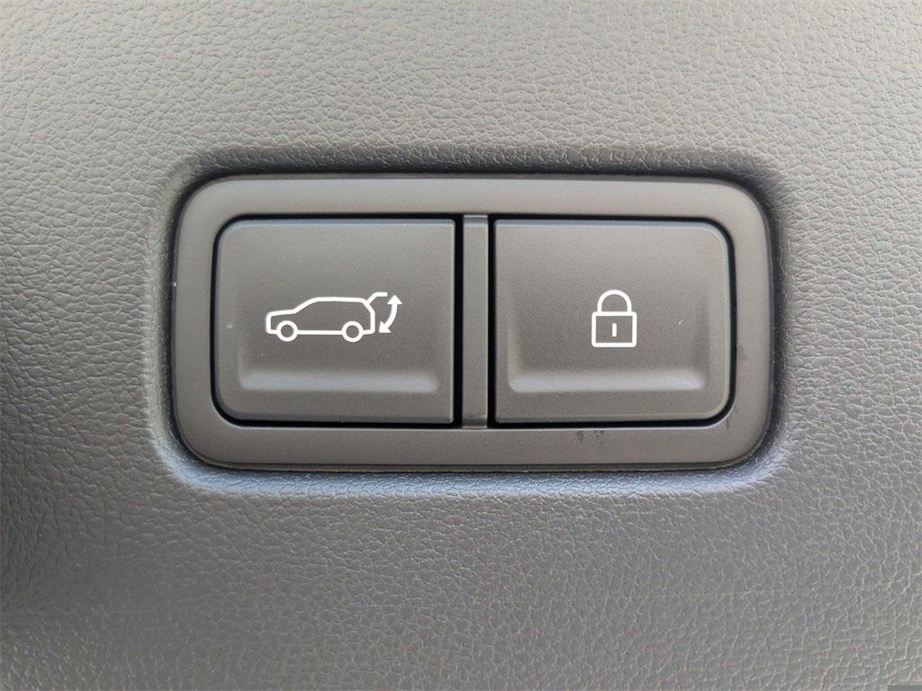2026 Hyundai Palisade SEL photo 10