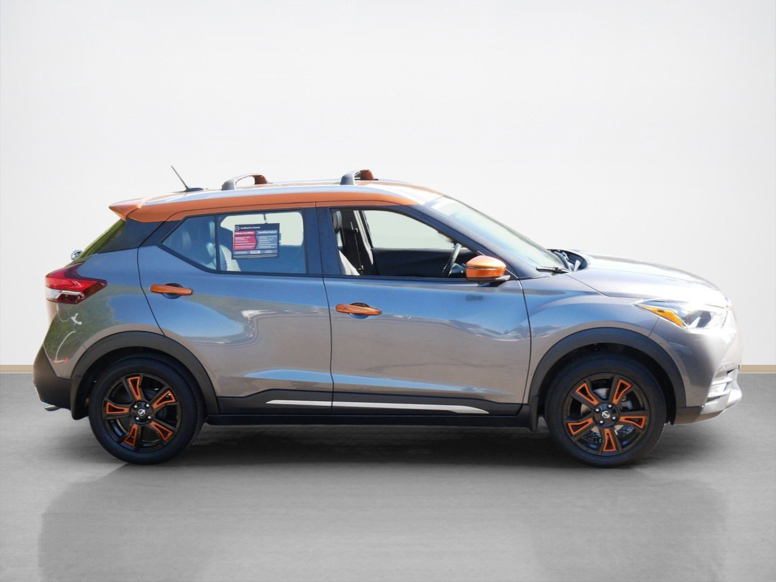 Certified 2019 Nissan Kicks SR with VIN 3N1CP5CUXKL499368 for sale in Maplewood, Minnesota