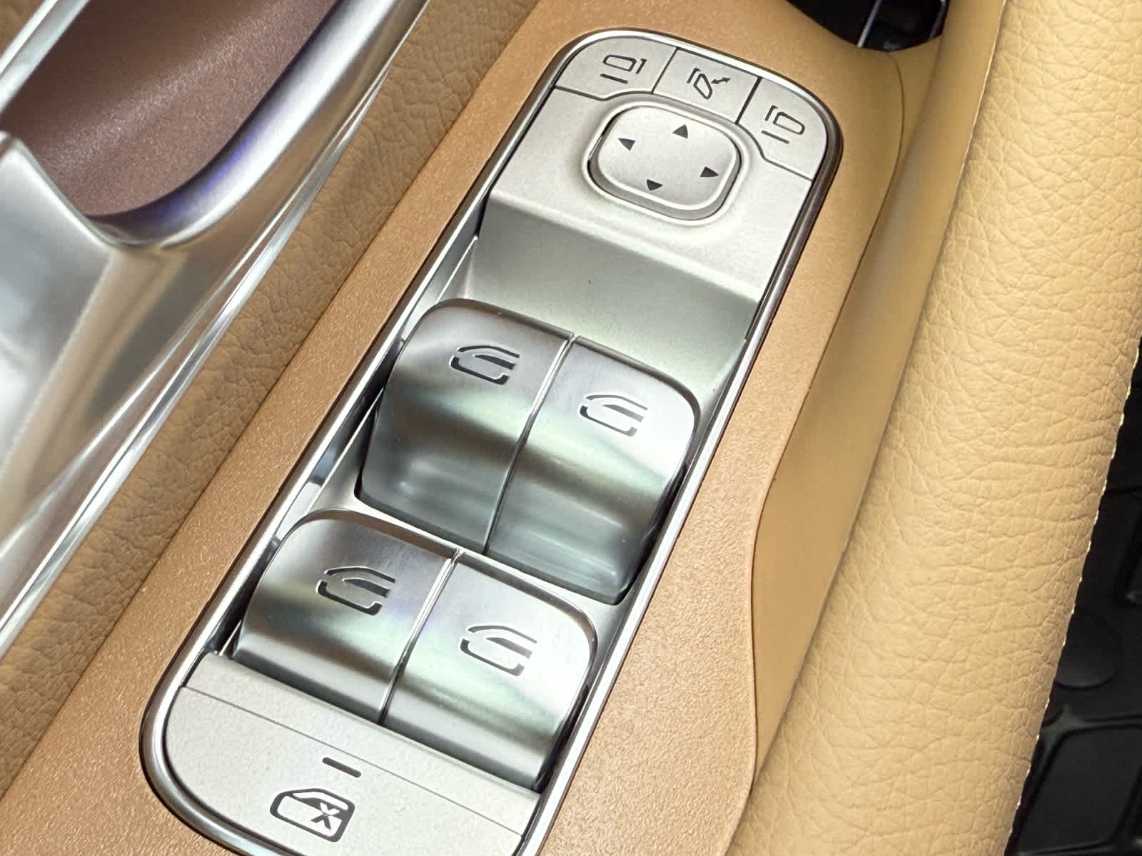 2026 Mercedes Benz GLS 450 4MATIC photo 22