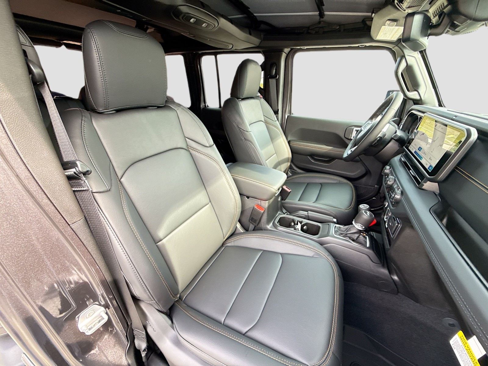 2025 Jeep Wrangler Sahara photo 26